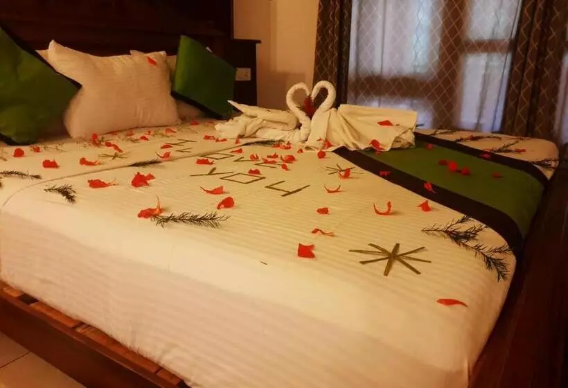 ホテル Kosgahadolaella Green Resort