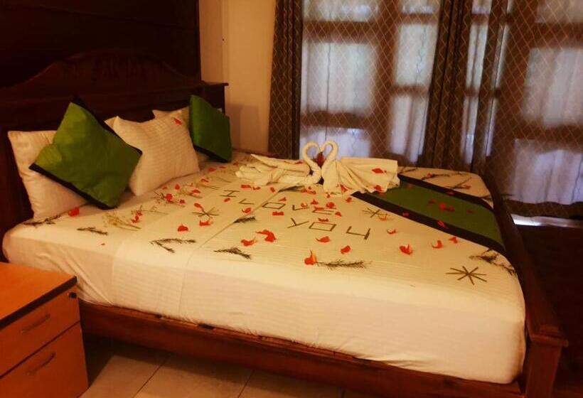 فندق Kosgahadolaella Green Resort