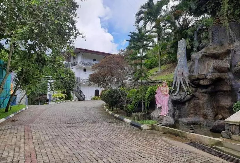 ホテル Kosgahadolaella Green Resort