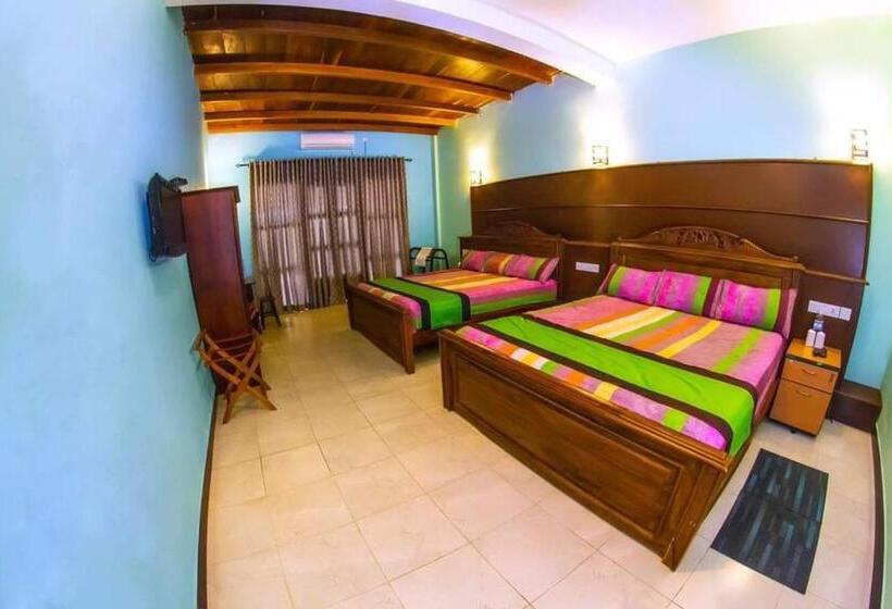 فندق Kosgahadolaella Green Resort