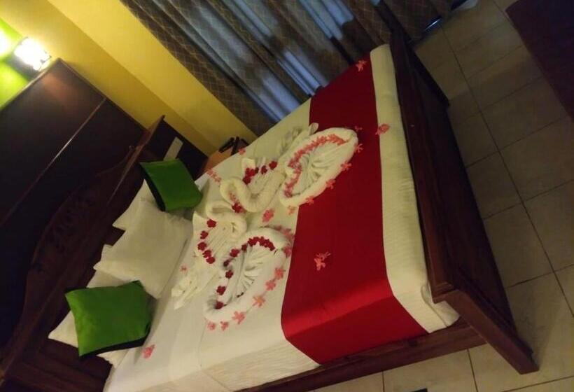 فندق Kosgahadolaella Green Resort