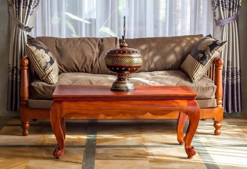 Hotel Model Temple Resort & Spa