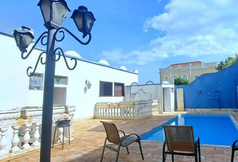 ホテル Pousada Economic Pitangui