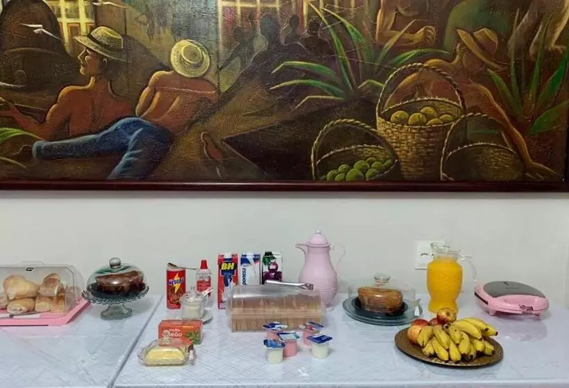 ホテル Pousada Economic Pitangui