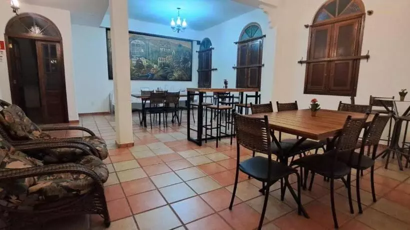 ホテル Pousada Economic Pitangui