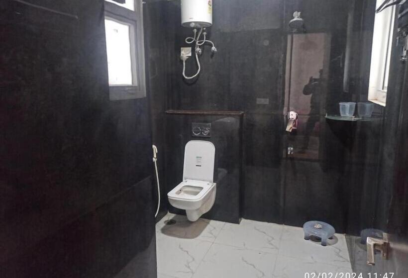 בית מלון כפרי The Noble Suites, Near Spectrum Mall