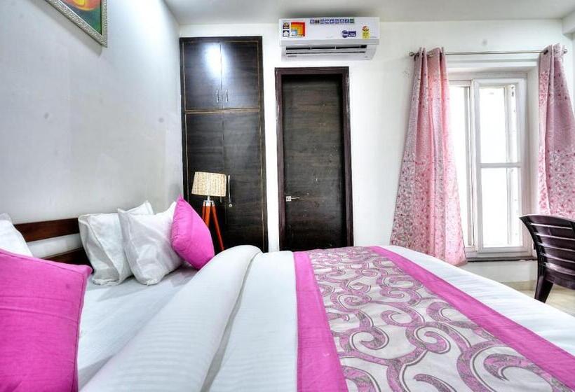 בית מלון כפרי The Noble Suites, Near Spectrum Mall