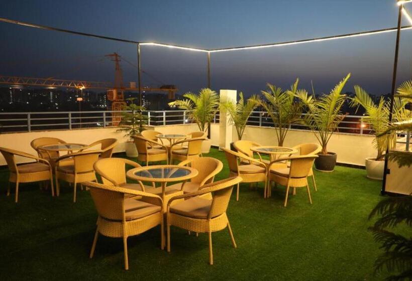 Hotel Welcome To Cloud 29 Near Gurgaon Sec 45