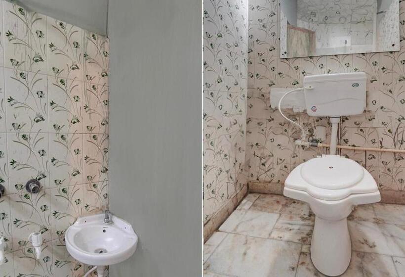 Oyo Bird View Hotel & Cafe