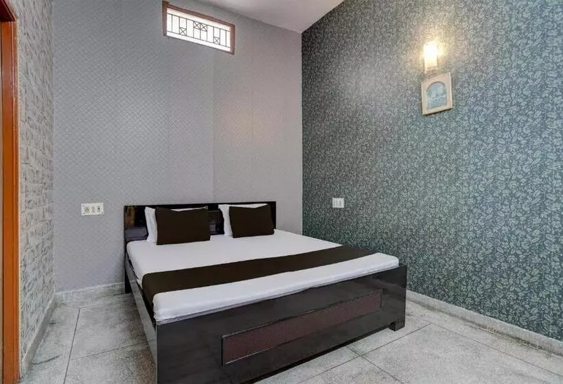 Oyo Bird View Hotel & Cafe