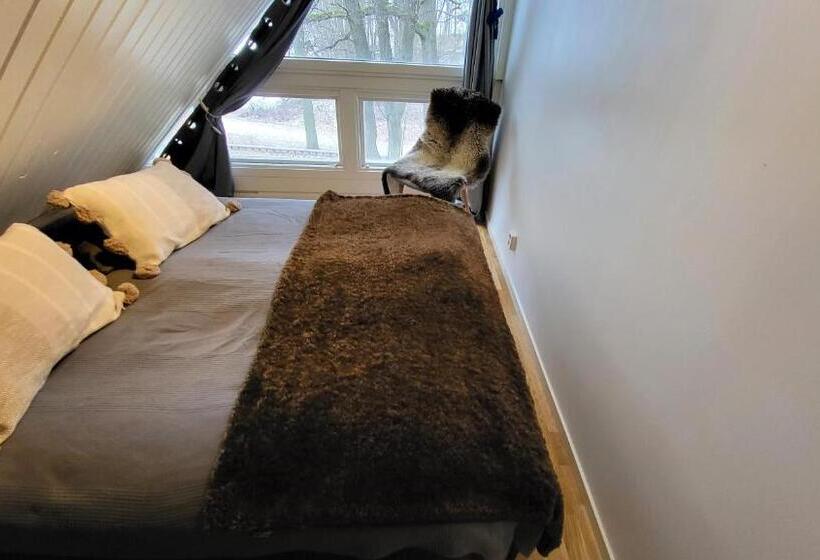 بنسيون Beautiful Lakefront House