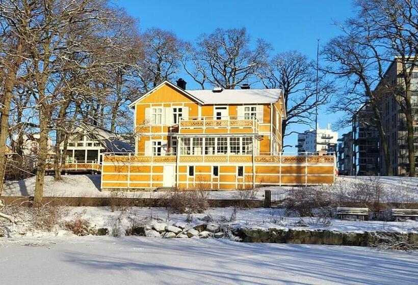 بنسيون Beautiful Lakefront House