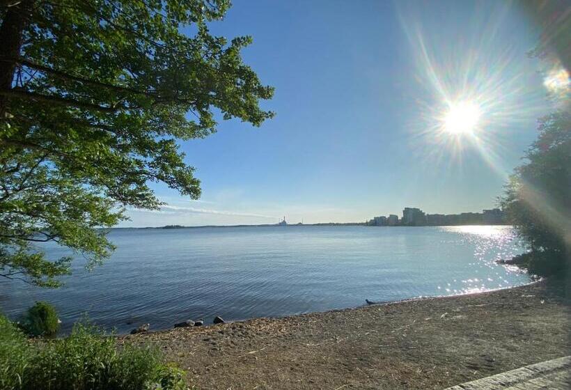 بنسيون Beautiful Lakefront House