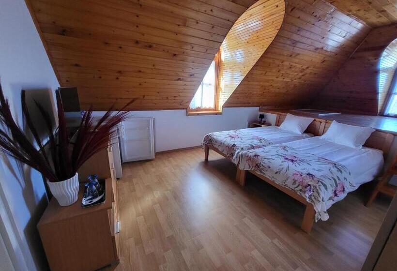 Пансион Bella Villa Apartmanház