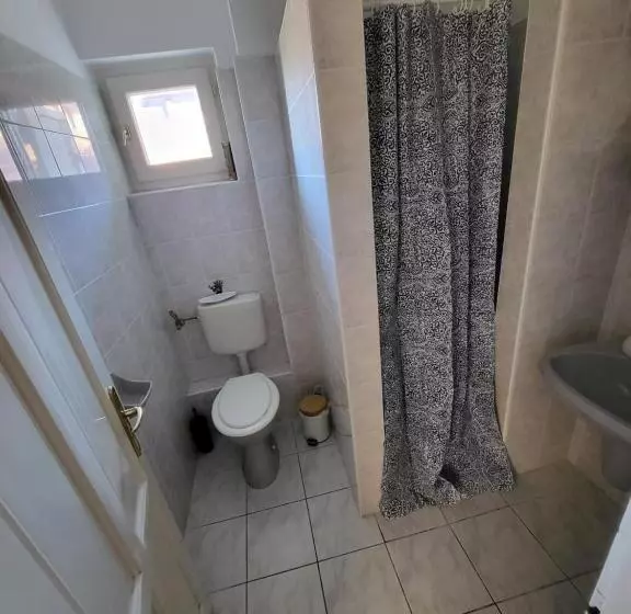 ペンション Bella Villa Apartmanház