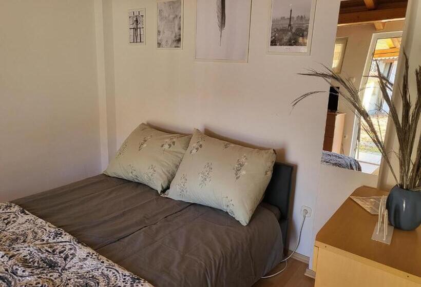 Пансион Bella Villa Apartmanház