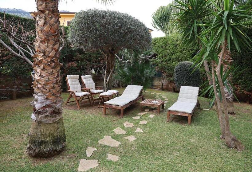 پانسیون Casita Garden&spa