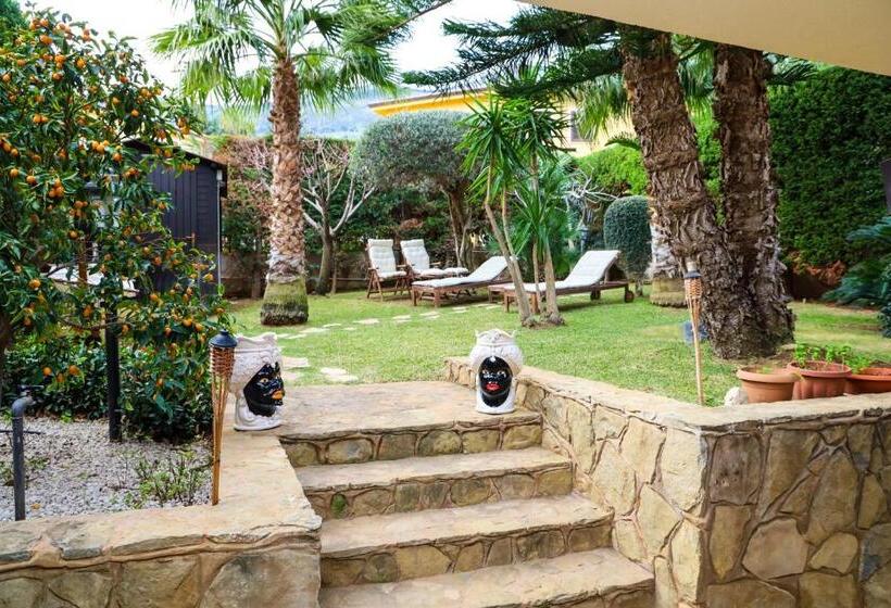 پانسیون Casita Garden&spa