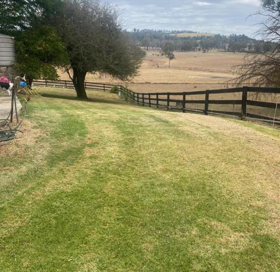 פנסיון Mount Charles Homestead