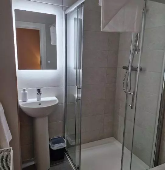 پانسیون Station Lodge