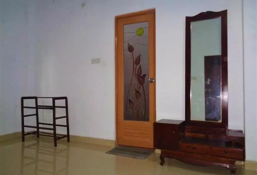 پانسیون Villa Anura