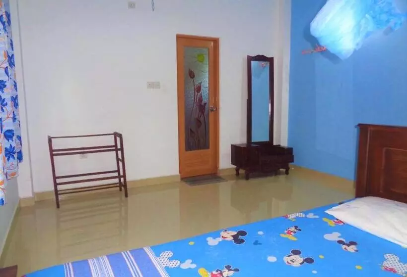 پانسیون Villa Anura