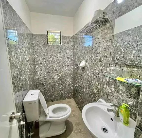 ペンション Zaffiriah Guest House