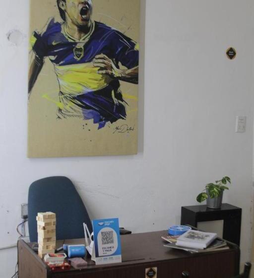 هاستل Juniors 2