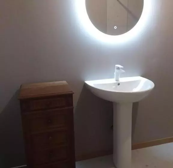 ベッドアンドブレックファースト Au Bourg