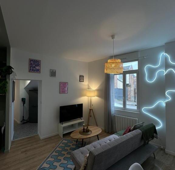 تختخواب و صبحانه La Chambre Turquoise