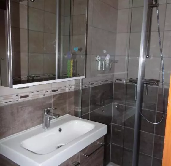 Aamiaismajoitus (B&B) La Fruitière D Arith