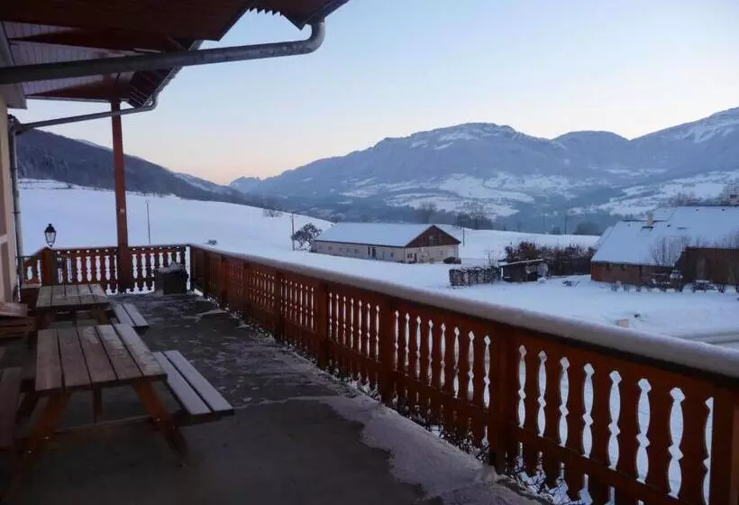 Aamiaismajoitus (B&B) La Fruitière D Arith