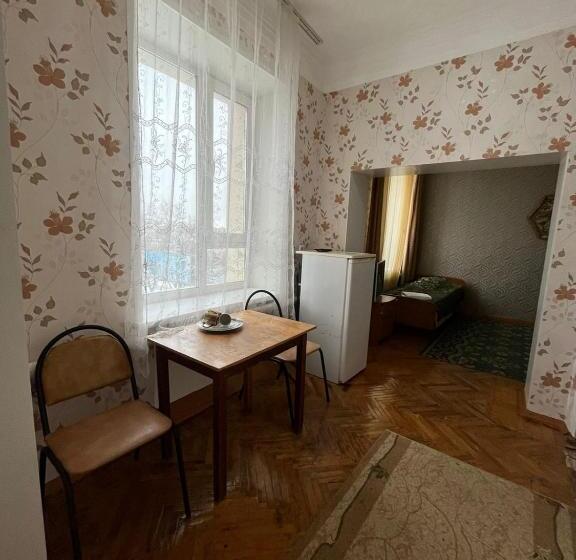 هتل 2 х комнатный номер с 4 кроватями