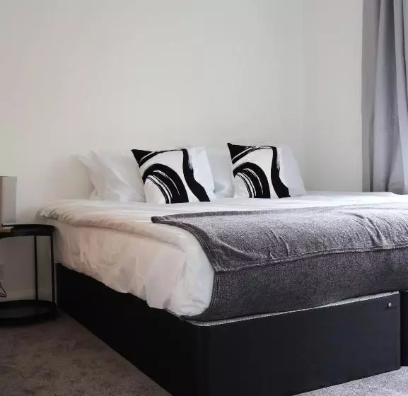 ホテル Alban Suites