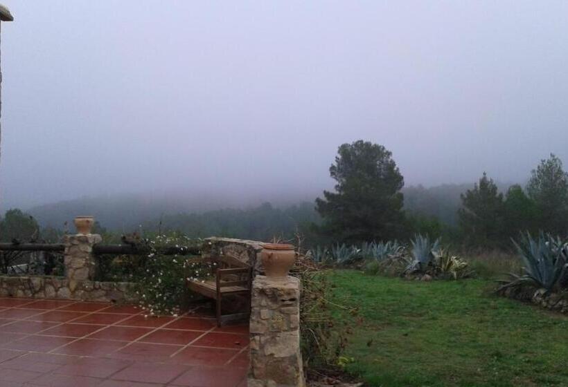 Отель Casa Rural En Pleno Paraje Natural La Chirala