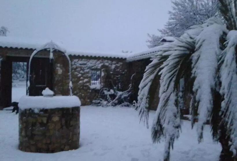 ホテル Casa Rural En Pleno Paraje Natural La Chirala