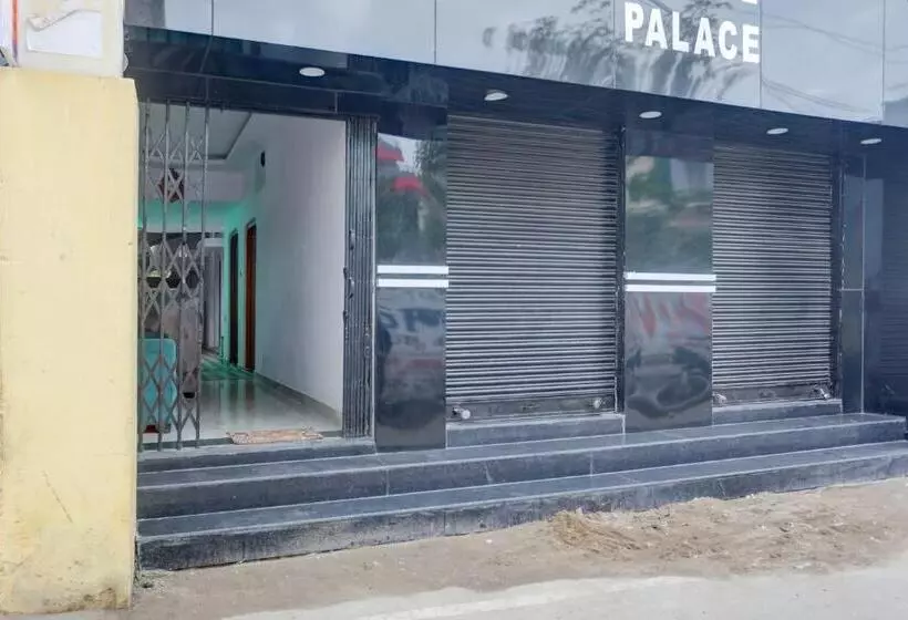 Hotelli Oyo Flagship Pratima Palace