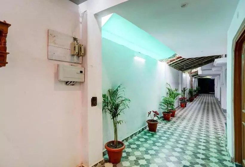 Hotelli Oyo Flagship Pratima Palace