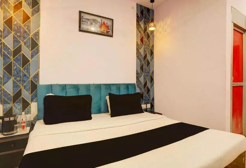 Hotelli Oyo Flagship Pratima Palace