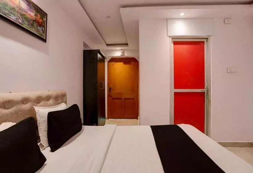 Hotelli Oyo Flagship Pratima Palace