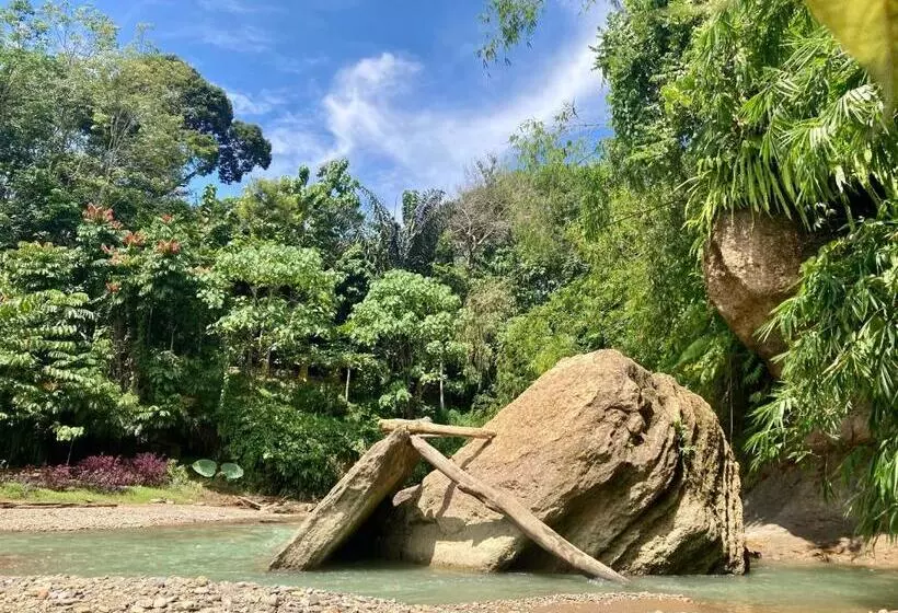 Hotelli R5 Keramba Inn