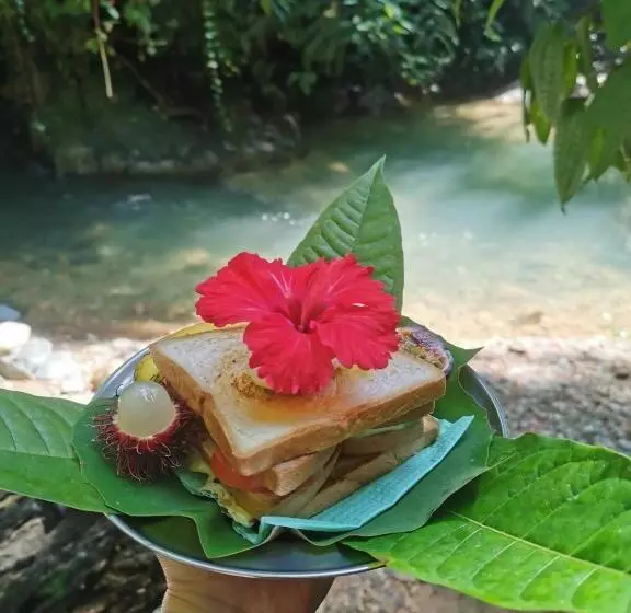 Hotelli R5 Keramba Inn