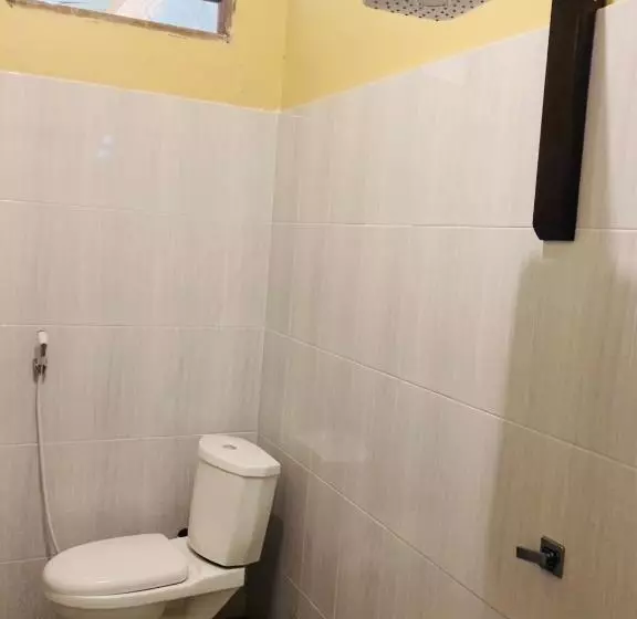 Hotelli R5 Keramba Inn