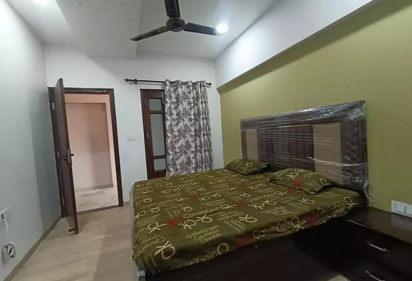 Hotel V