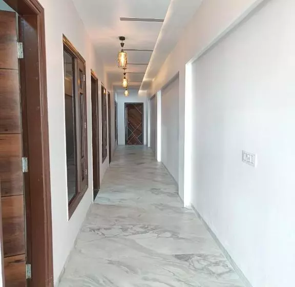 Hotel V