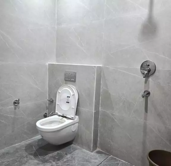 Hotel V