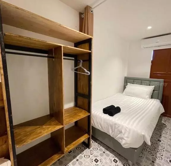 Hotelli Yok Guest Hose  Hostel