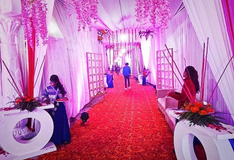 Indraprastha Hotel & Restaurant