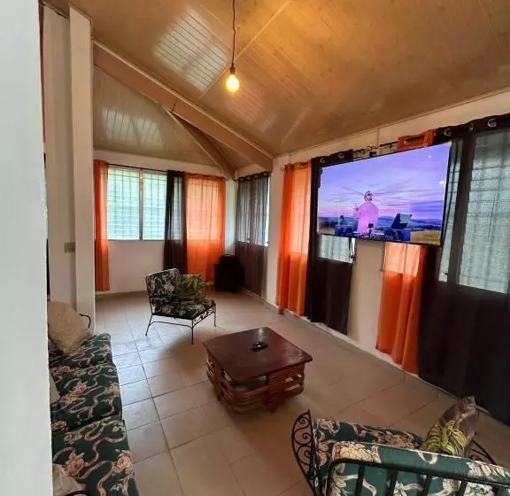 پانسیون Blasina El Valle