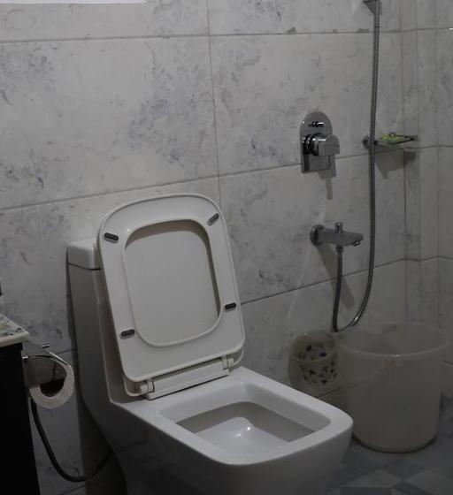 پانسیون Lamin Guest House